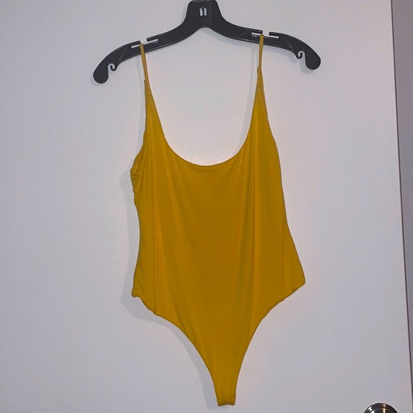 Revolve Privacy Please Size Small Spaghetti Strap Yellow Bodysuit - Picture 4 of 6